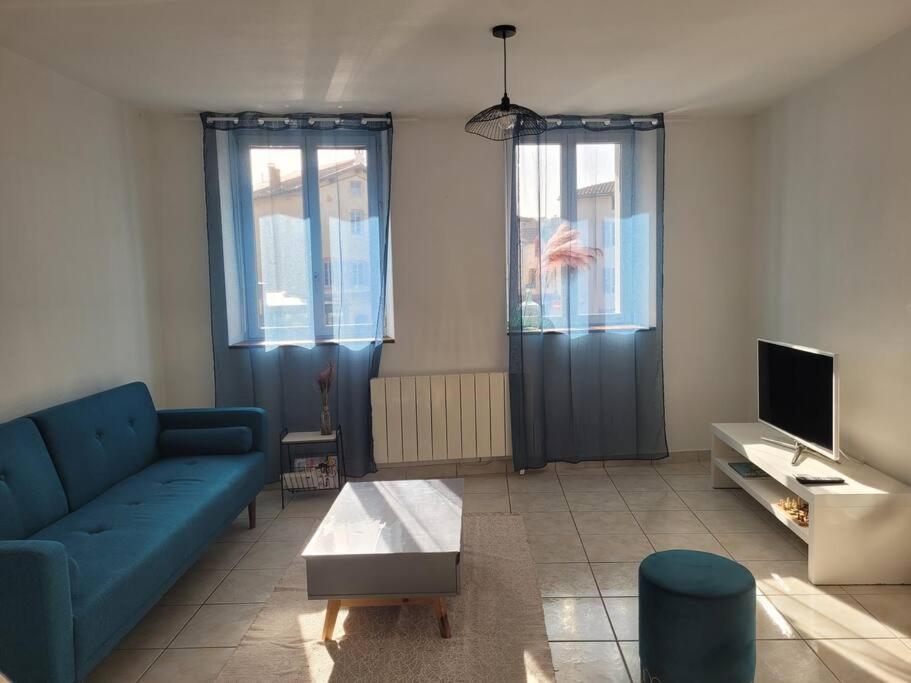 Appartement Sur La Place De Poncin المظهر الخارجي الصورة